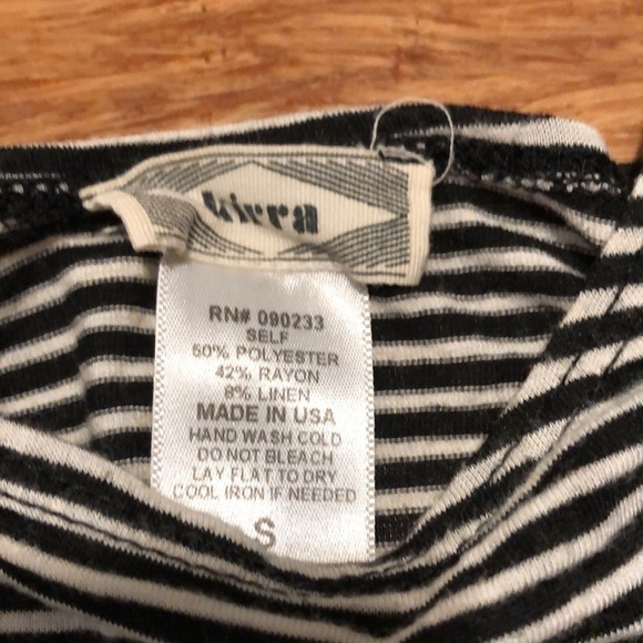 PacSun Kirra black & white stripe cropped tank top - Picture 3 of 5